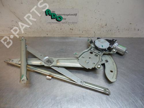 Fensterheber rechts vorne für NISSAN PIXO (UA0) 1.0 (68 hp) 19601317