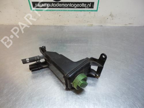 Used Power steering reservoir Power steering reservoir 19611806 19611806