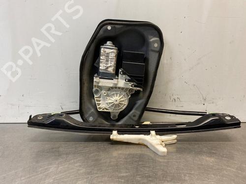 Elevalunas trasero derecho VW GOLF V (1K1) 1.9 TDI (90 hp) 31257189