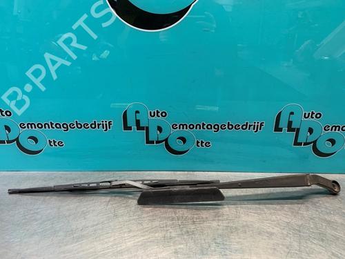 Used Front windshield wiper arm MAZDA DEMIO (DW) 1.3 16V (DW3W, DW19) (63 hp) 19627323