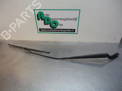 Used Front windshield wiper arm FORD FIESTA V (JH_, JD_) 1.3 (69 hp) 19606705