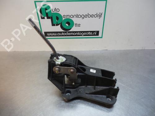 Used Gear lever CITROËN C4 Coupe (LA_) 1.4 16V (88 hp) 19606011