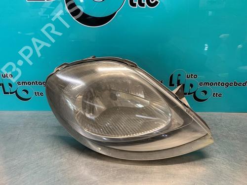 Used Right headlight OPEL VIVARO A Van (X83) 1.9 DTI (F7) (101 hp) 19629064