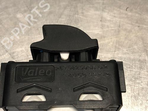 Switch PEUGEOT 208 I (CA_, CC_) 1.2 VTI 82 | BP29965546I30