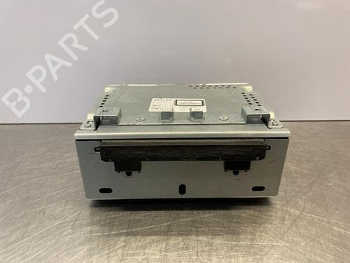 Used Radio FORD FIESTA VI (CB1, CCN) 1.25 (60 hp) 32082102