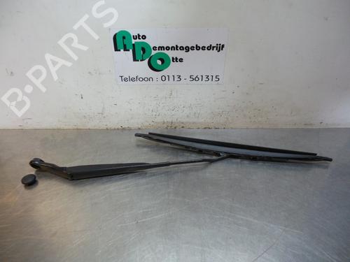 Used Front windshield wiper arm NISSAN MICRA III (K12) 1.2 16V (80 hp) 19596064
