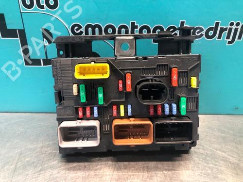 Used Fuse box PEUGEOT 207 (WA_, WC_) 1.4 16V (88 hp) 28299408