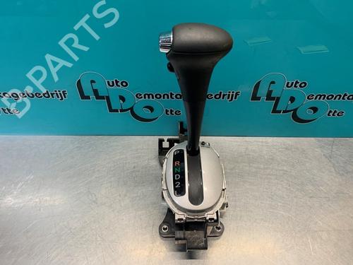Gear lever TOYOTA YARIS (_P1_) 1.3 (SCP12_, SCP13_, SCP12R, SCP13R) | BP19629538M90 