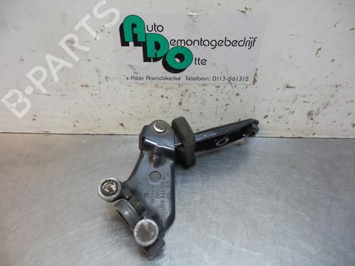 Used Hinge/Door check strap VW CADDY III Box Body/MPV (2KA, 2KH, 2CA, 2CH) 2.0 SDI (70 hp) 19603469