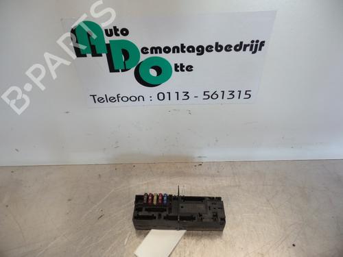 Used Fuse box MERCEDES-BENZ C-CLASS (W202) C 220 D (202.121) (95 hp) 19589525