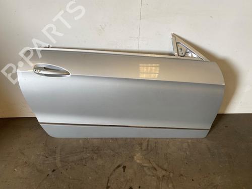 Used Right front door Right front door 37759921 37759921