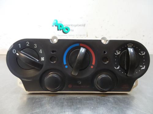 AC Styreenhet / Manøvreringsenhet FORD FIESTA V (JH_, JD_) 1.25 16V (70 hp) 19603916