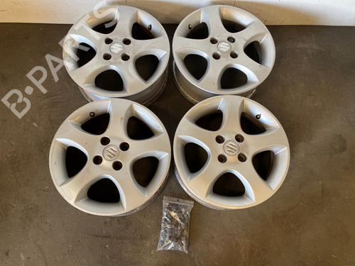 flgst-suzuki-swift-iii-mz-ez-2005-39668258 main image