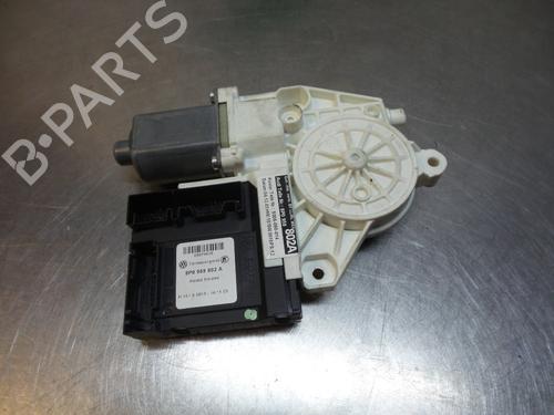 Used Electronic module AUDI A3 (8P1) 1.6 FSI (115 hp) 19605093