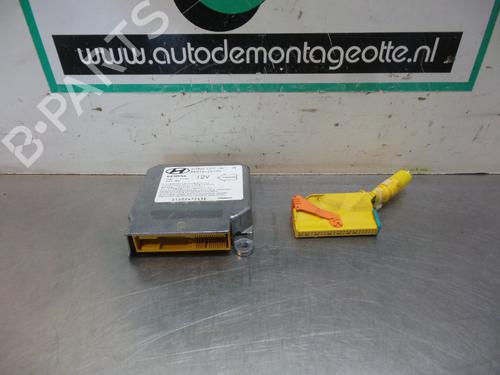 Used ECU airbags HYUNDAI SANTA FÉ I (SM) 2.0 (135 hp) 19609777