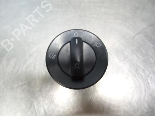 Used Headlight switch VW POLO (9N_, 9A_) 1.9 SDI (64 hp) 19592253