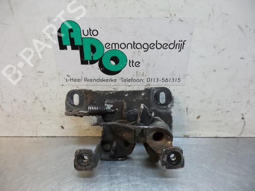 Used Hood lock AUDI A4 B5 Avant (8D5) 2.6 (150 hp) 19600296