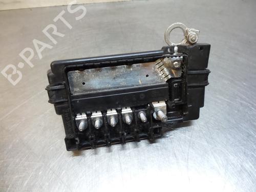Used Fuse box VW POLO VI (AW1, BZ1, AE1) 1.0 TSI (95 hp) 19601072