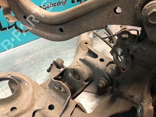 Right rear steering knuckle HONDA CIVIC VIII Saloon (FD, FA) 1.3 IMA (FA3, FD3) | BP28298442M28 