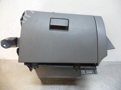 Used Glove box Glove box 19602666 19602666