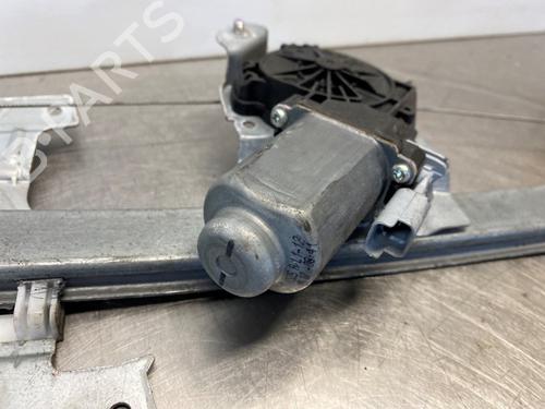 Front right window mechanism PEUGEOT 107 (PM_, PN_) 1.0 | BP28300066C23