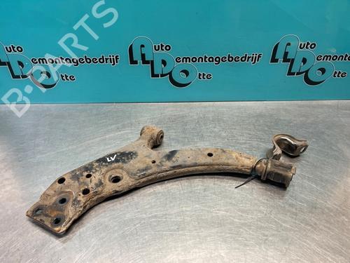 Used Left front suspension arm TOYOTA STARLET (_P9_) 1.3 (EP91_, EP91R) (75 hp) 28297853