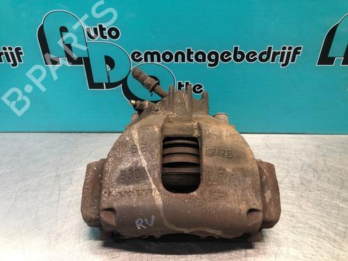 Used Right front brake caliper VOLVO V70 II (285) 2.4 (140 hp) 28298213