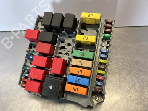 Fuse box ABARTH 500 / 595 / 695 1.4 (312.AXT1A) | BP38681019E1 - Image 2