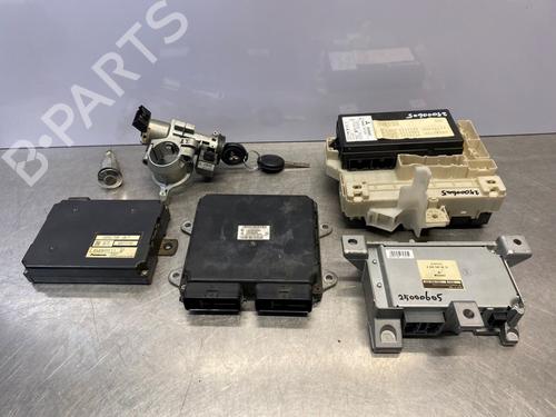 Used Switch MITSUBISHI COLT VI (Z3_A, Z2_A) 1.3 (Z21A) (95 hp) 31088037