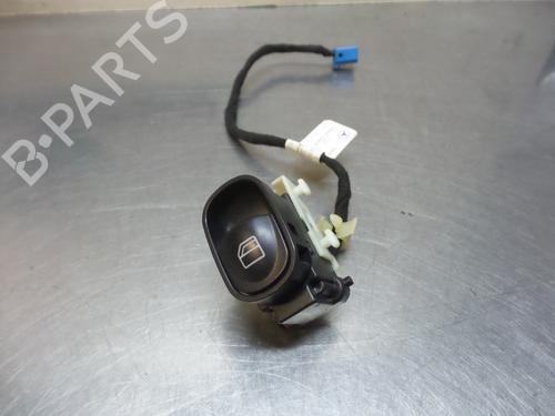 Used Switch MERCEDES-BENZ C-CLASS Coupe (CL203) C 180 Kompressor (203.746) (143 hp) 19607316
