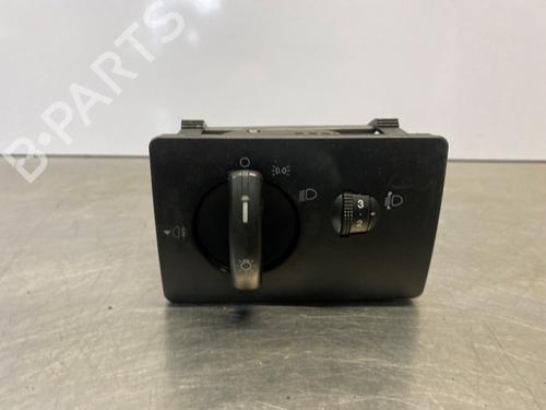 Used Headlight switch FORD FIESTA V (JH_, JD_) 1.3 (69 hp) 32082233