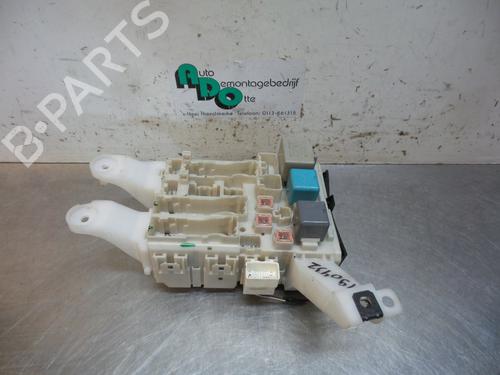 Used Fuse box Fuse box 19604160 19604160