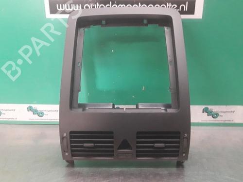 Used Air vent VW TOURAN (1T1, 1T2) 1.6 FSI (115 hp) 19616132