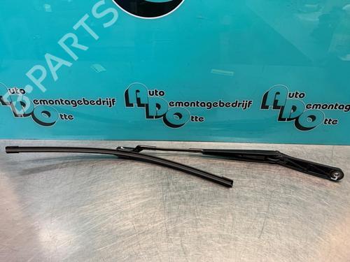 Front windshield wiper arm VW GOLF VI (5K1) 1.4 TSI | BP19627234C143 