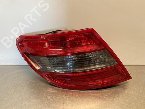 Used Left taillight MERCEDES-BENZ C-CLASS (W204) C 200 Kompressor (204.041) (184 hp) 29025289