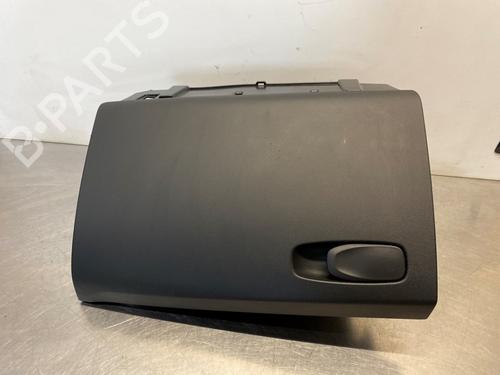Used Glove box VOLVO V40 Hatchback (525) D2 (114 hp) 28668857