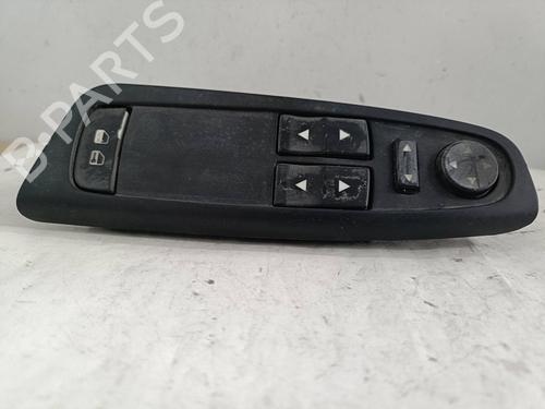 Comutador vidro frente esquerdo FIAT STILO (192_) 1.9 JTD (192_XE1A) | BP19571299I27 