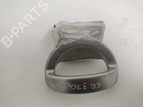 Used Rear left interior door handle JEEP CHEROKEE (KJ) 2.8 CRD 4x4 (163 hp) 19661392