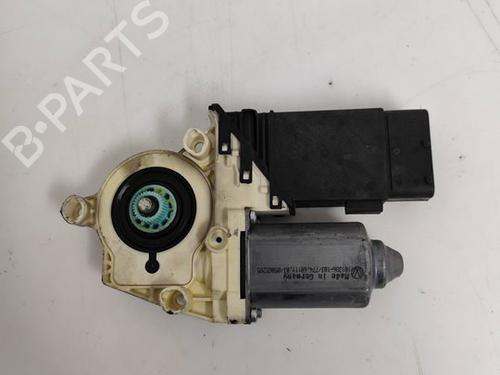 Rudehejsemotor forskærm højre SEAT LEON (1M1)  | BP28026712E20 