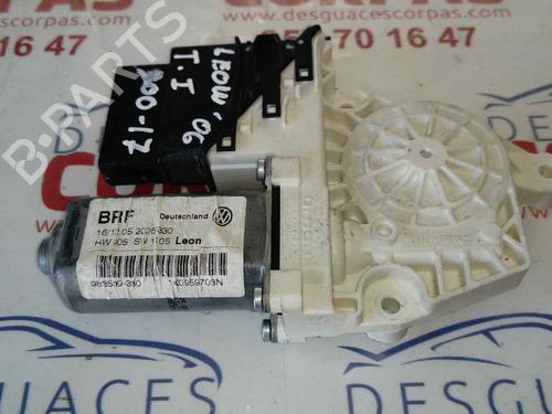 Rudehejsemotor bagstkærm venstre SEAT LEON (1P1) [2005-2013]  19550560