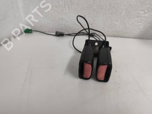 Used Seat buckle VOLVO S40 II (544) D5 (179 hp) 27480088