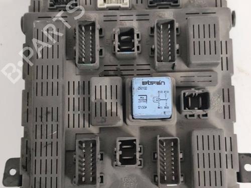 Fuse box PEUGEOT 607 (9D, 9U) 2.2 HDi | BP27574193E1 