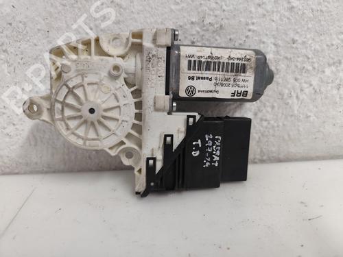 Używane Silniczek podnośnika szyby tylnej prawej VW PASSAT B6 (3C2) [2005-2011]  29984213