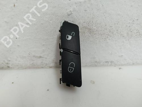 switch-mercedes-benz-c-class-w204-2007-2008-2009-2010-2011-2012-2013-2014-2015-33430919 main image