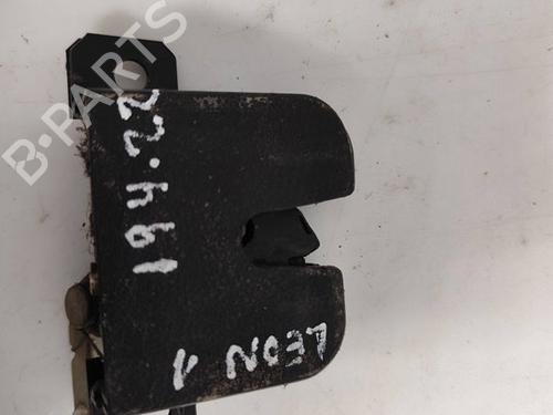 Tailgate lock SEAT LEON (1M1)  | BP26437668C101 