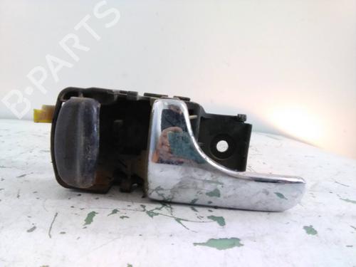Used Front left interior door handle NISSAN TERRANO II (R20) [1992-2007]  19560864
