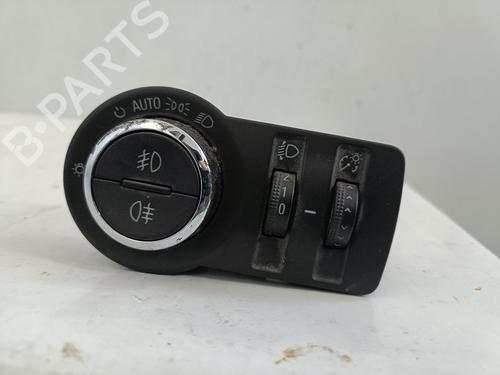 Używane Przełącznik OPEL INSIGNIA A (G09) [2008-2017]  29745191