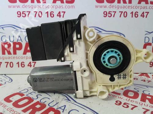 Right rear window motor SEAT LEON (1P1)  | BP19549267E22 