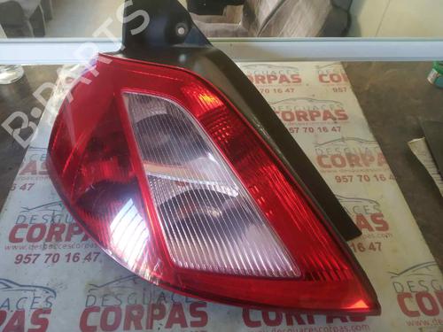 Used Left taillight RENAULT MEGANE II (BM0/1_, CM0/1_) [2001-2012]  19554678
