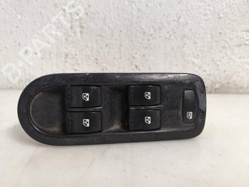 Used Left front window switch RENAULT MEGANE II (BM0/1_, CM0/1_) [2001-2012]  27224589